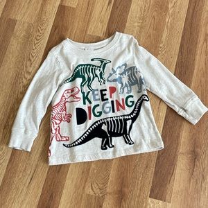 Hanna oatmeal heather dino tee, EUC, size 4/100cm